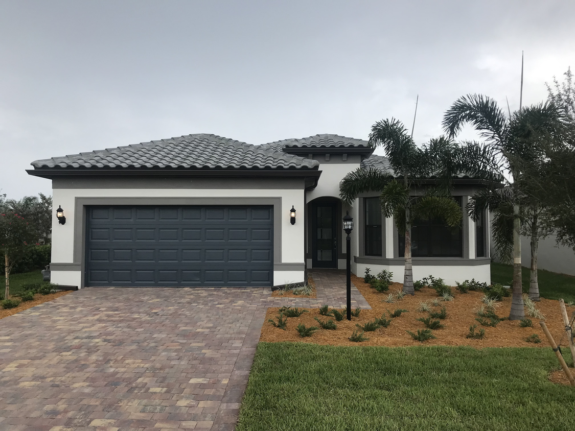 Foto principal - 17903 Eastbrook Terrace