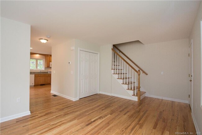 Building Photo - 175 Saybrook Rd