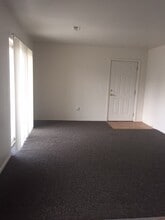 Building Photo - 451 N 7th E