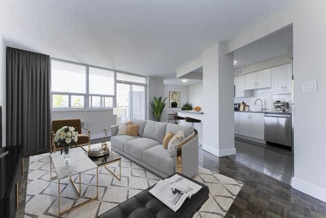 Building Photo - 159 & 161 University Avenue East