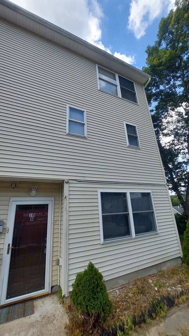 Foto del edificio - 10 Hillcrest St