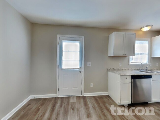 Building Photo - 112 Glengariff Ln