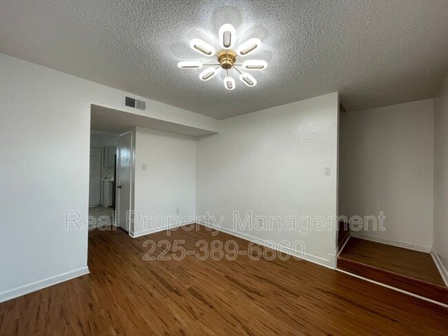 Building Photo - 1511 Cristy Dr