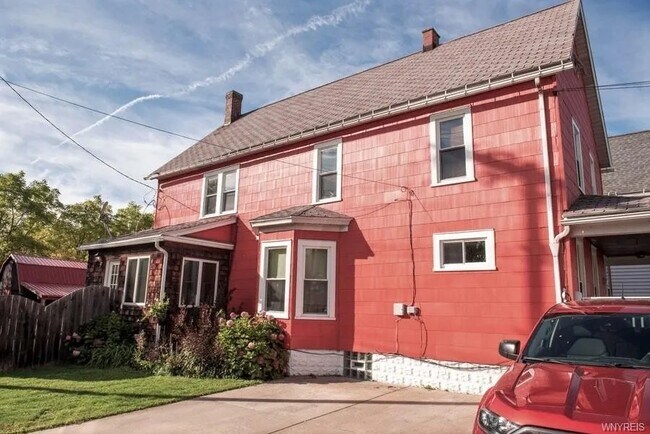 Building Photo - 265 Labelle Ave