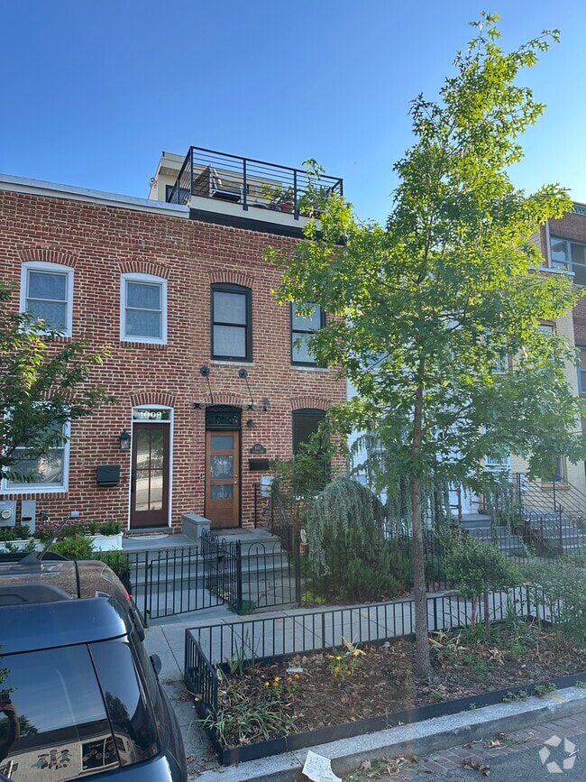 Building Photo - 1007 V St NW