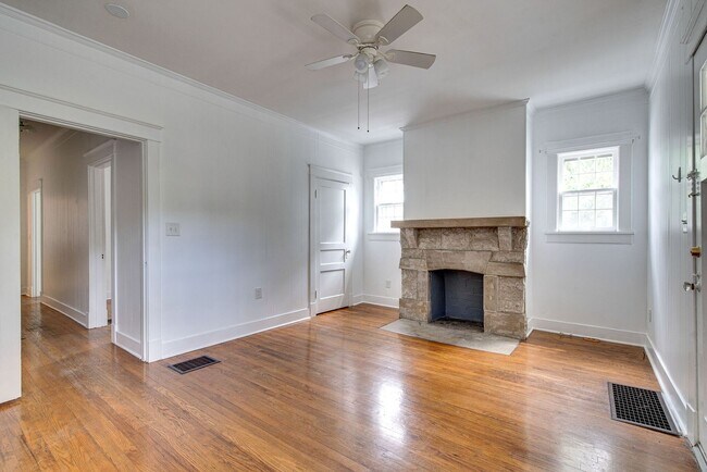 Foto del edificio - Awesome 1BE/BA duplex in the very popular ...