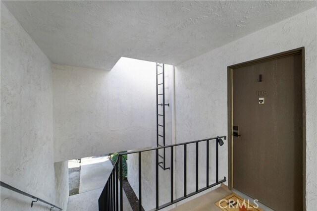 Foto del edificio - 1350 W Lambert Rd