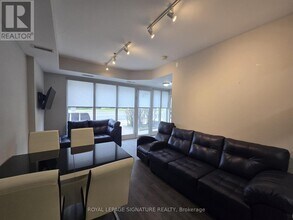 Building Photo - 726 Sheppard Ave W