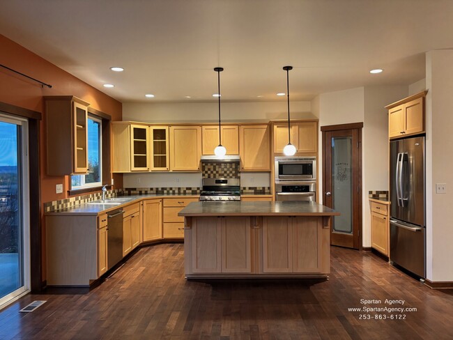 Foto del edificio - 10801 171st Ave Ct E