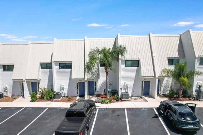 Building Photo - 925 S Ponce De Leon Blvd