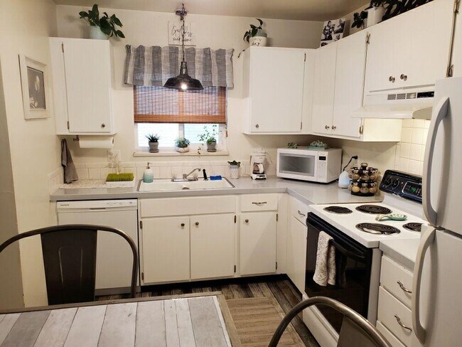 Building Photo - 1710 E. 16th, Loveland, CO 80538