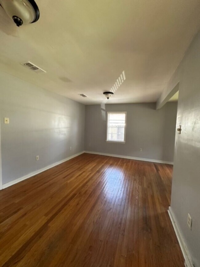 Building Photo - 1538 Fig St
