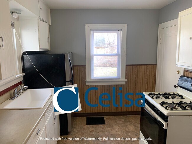 Foto del edificio - 2021 Redwood Ave