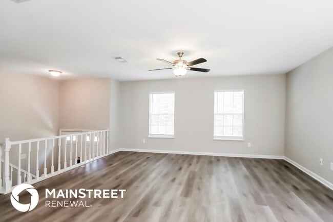 Building Photo - 3215 Birch Creek Dr