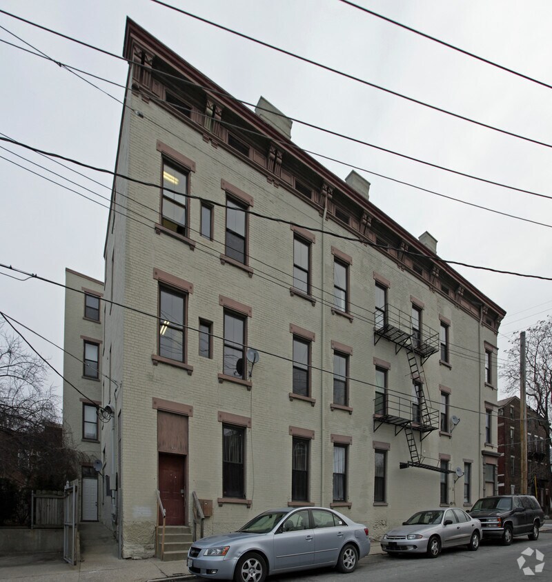 Building Photo - 3201-3203 Colerain Ave