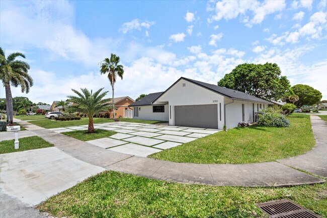 Foto del edificio - 3701 NW 8th St
