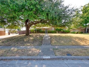 Building Photo - 1472 Rockshire Dr