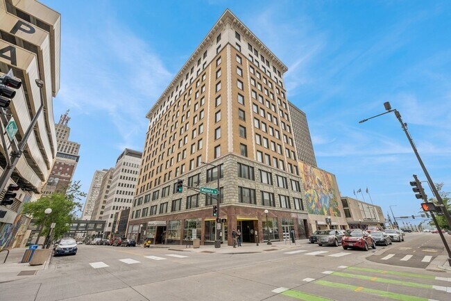 Foto del edificio - Commerce Building Apartments