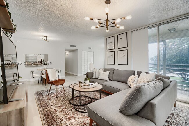Foto del edificio - 9311 Orange Grove Dr
