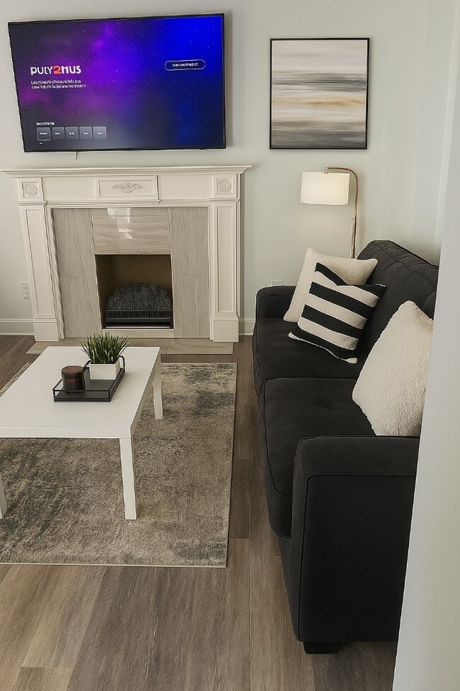 Photo - 4511 Red Bud Ave Apartment