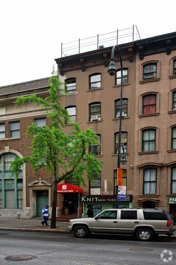 Primary Photo - 307 E 14th St