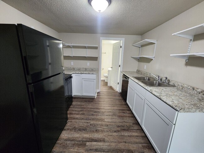 Foto del edificio - 3BR Home with Modern Kitchen in Knoxville, IA
