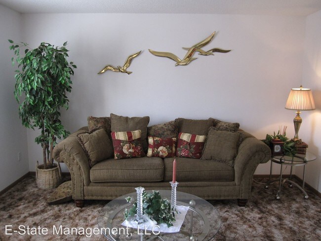 Building Photo - 1300 Crosswinds Ct