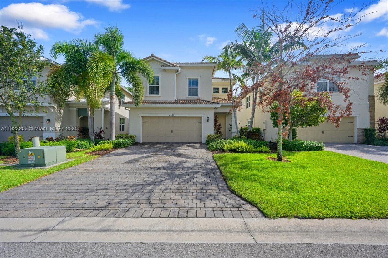 Foto principal - 4255 Large Leaf Ln