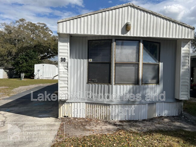 Building Photo - 8535 Mathews Rd
