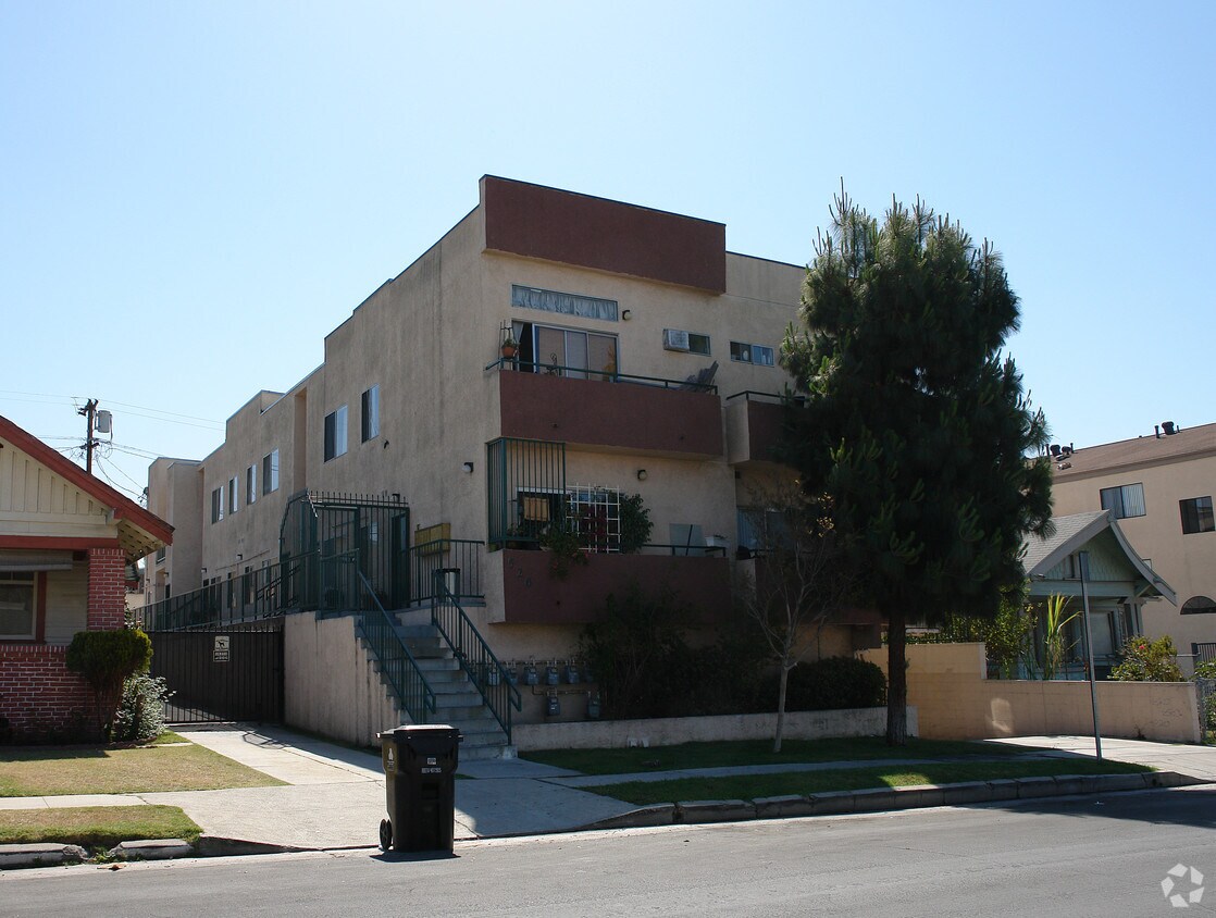 Foto principal - 526 N Oxford Ave