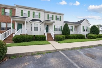 Building Photo - 1917 Stroll Cir