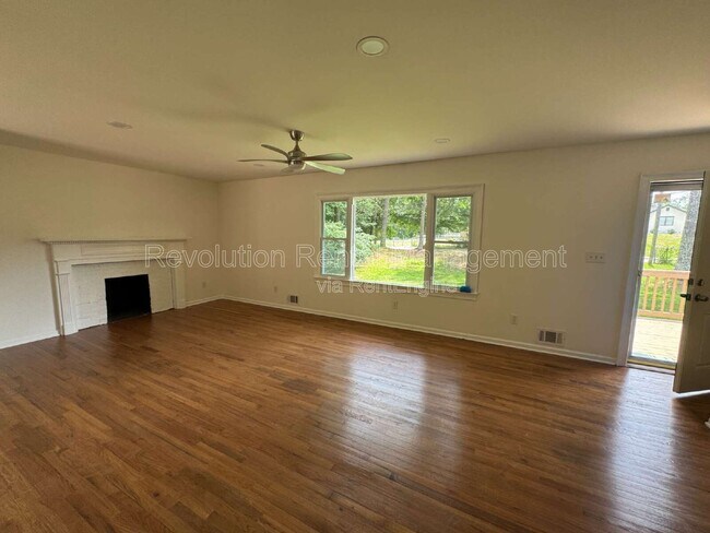 Foto del edificio - 32 Hillcrest Dr SE