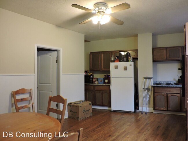 Foto del edificio - 5 br, 2 bath House - 110 Lyon St