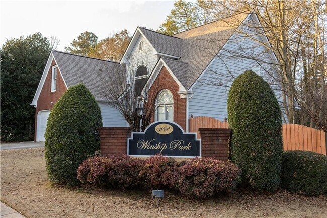 Building Photo - 994 Brentmoor Ln NW