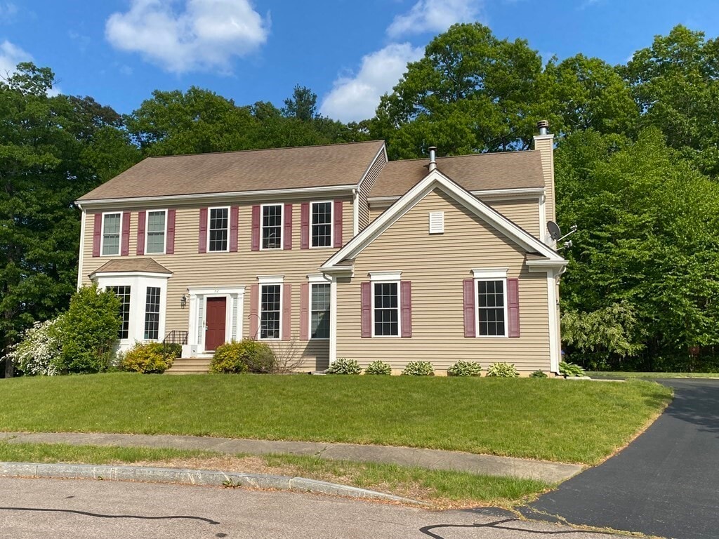 Primary Photo - 72 Aspen Ave