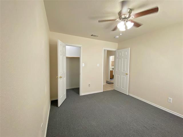 Building Photo - 105 Honey Bee Dr