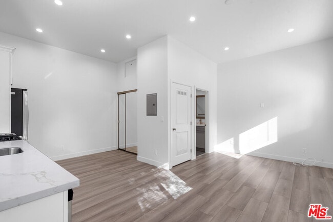 Building Photo - 12233 Killion St