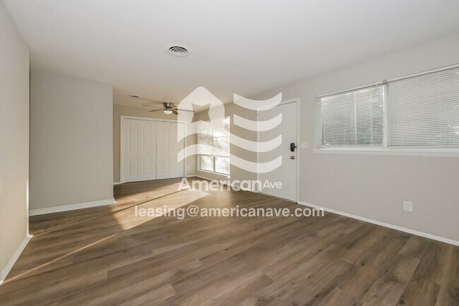 Building Photo - 256 Melvin Ave