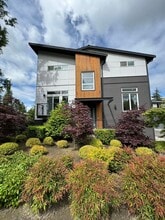 Building Photo - 13993 NE 15th Ct