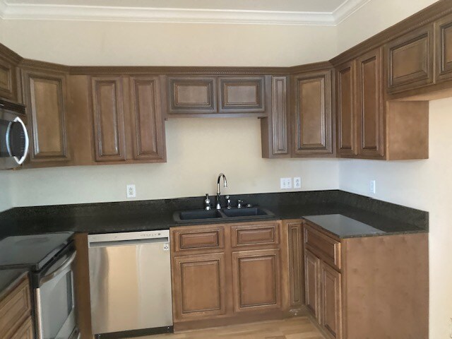 Foto del edificio - 1613 Pickford Ln