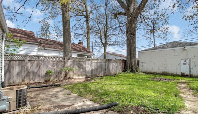 Foto del edificio - 1960 Studer Ave