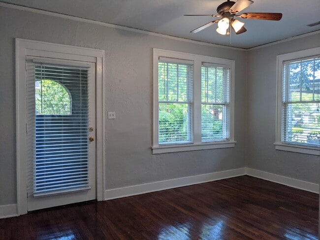 Building Photo - 1898 Nelson Ave