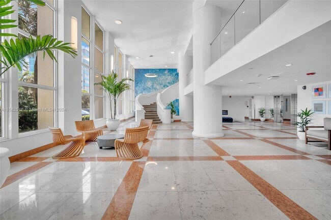 Building Photo - 10350 W Bay Harbor Dr