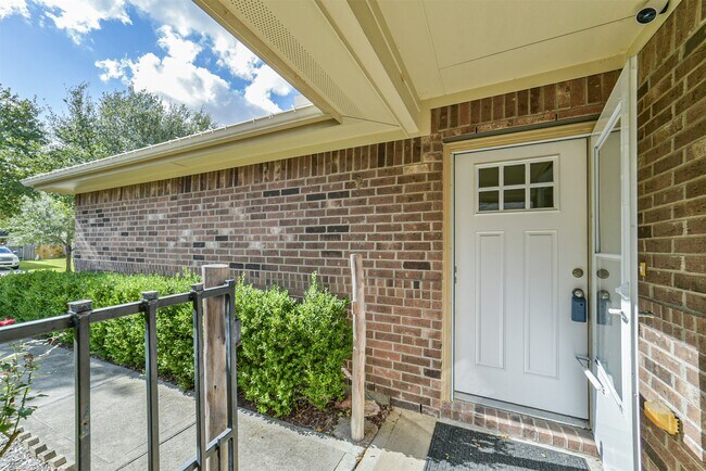 Foto del edificio - 1609 Peach Dale Ct