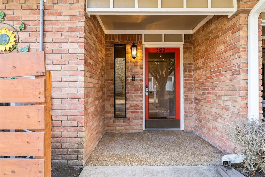 Primary Photo - 3810 Knollcrest Dr