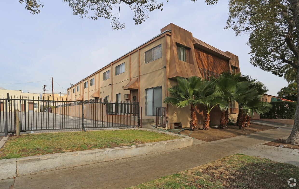 Foto del edificio - 1215 E Harvard St
