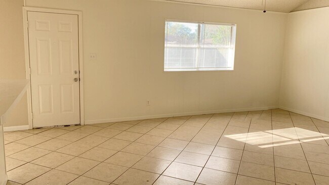 Foto del edificio - 6811 Winding Trace Dr