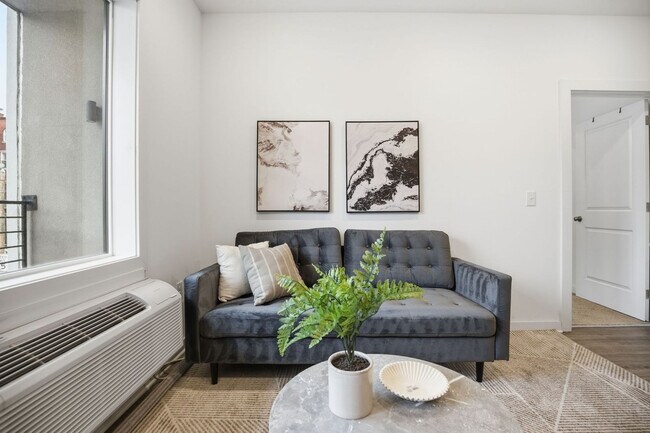 Foto del edificio - 1528-30 W Girard Ave
