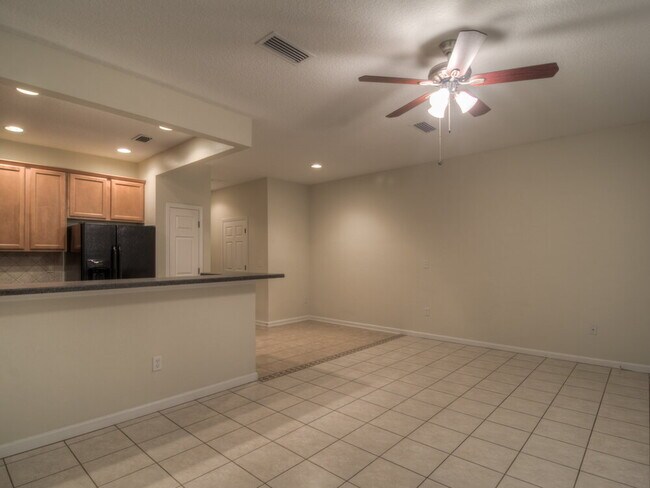 Building Photo - 13478 Sunstone St