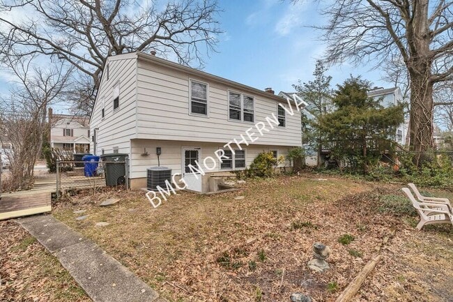 Building Photo - 5722 4th St S